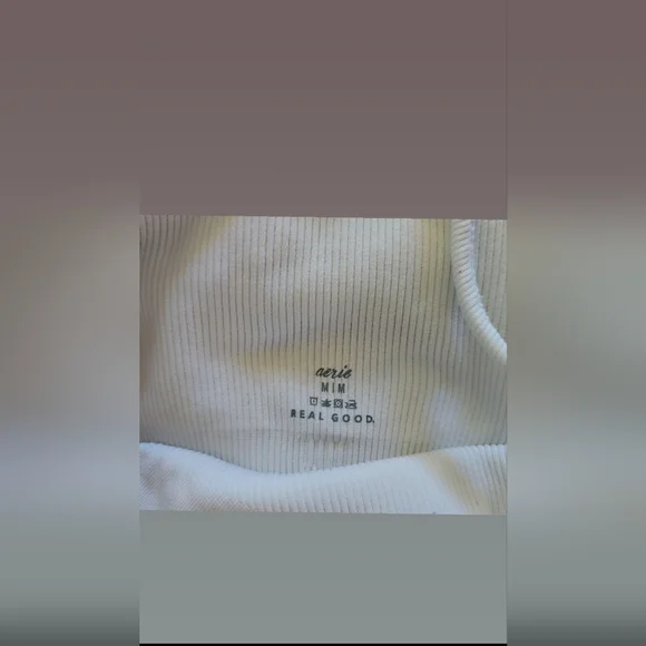 Tops Aerie - Picture 2 of 3